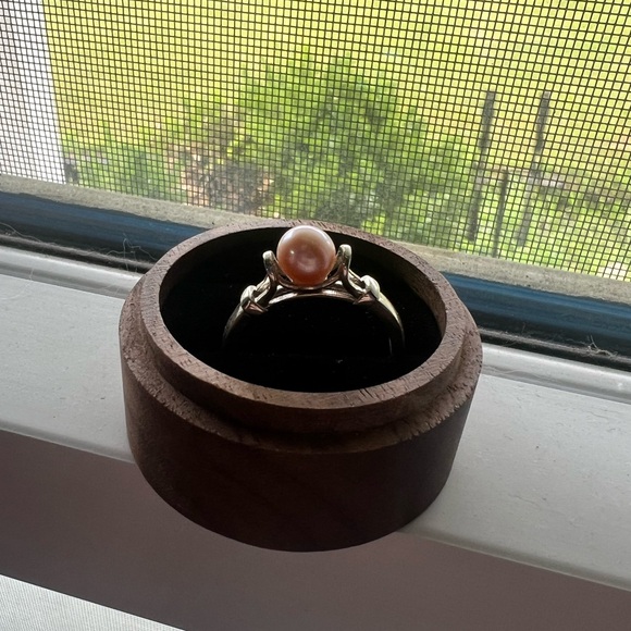 Vantel Pearl Ring size 10 - Picture 1 of 4
